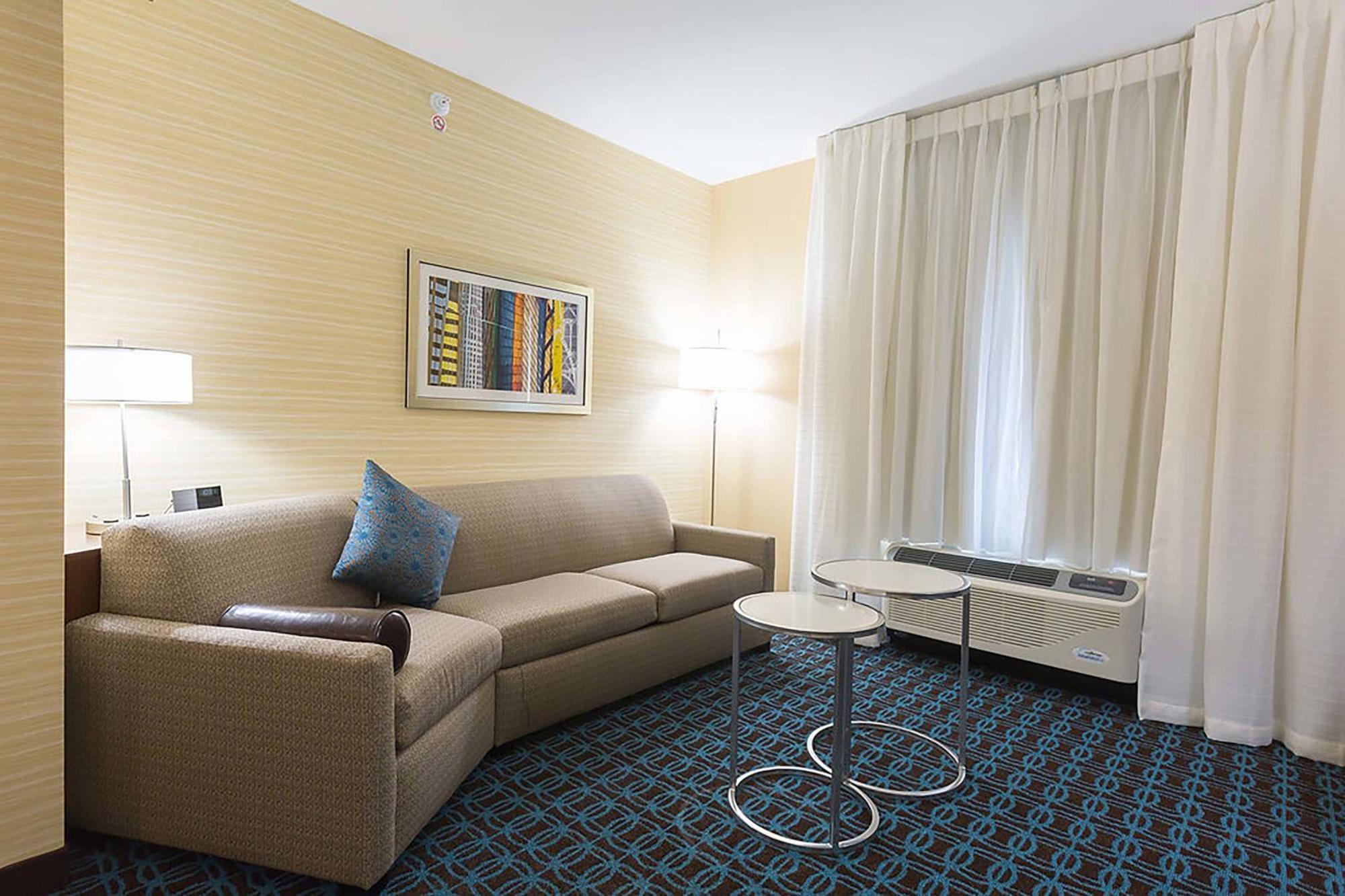 Fairfield Inn & Suites By Marriott Джеймстаун Экстерьер фото